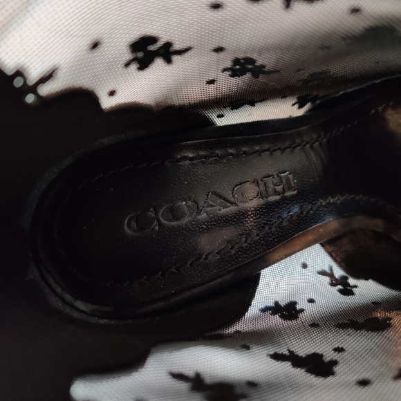 skyler ankle bootie with tea rose mesh